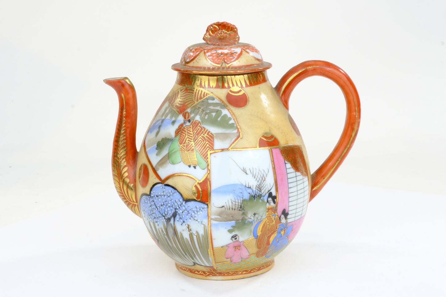 Antique Japanese Satsuma Ware Coffee Pot Bijin Figures Wisteria Shishi Finial Meiji