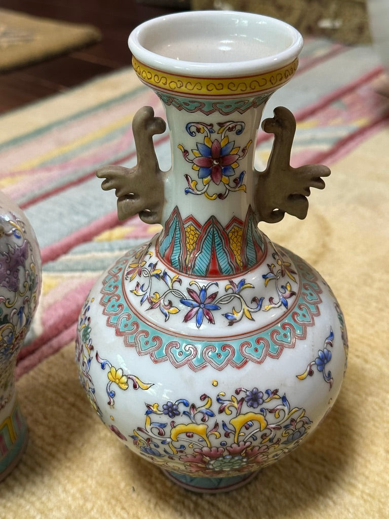 Antique Chinese Qing Dynasty Famille Rose Porcelain Vase Lotus Scroll Beast Handles 10"H 26C*GL