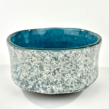 Japanese Chawan Matcha Tea Bowl Grey Speckle Exterior Blue Interior Two Tone Glaze NEW 5"