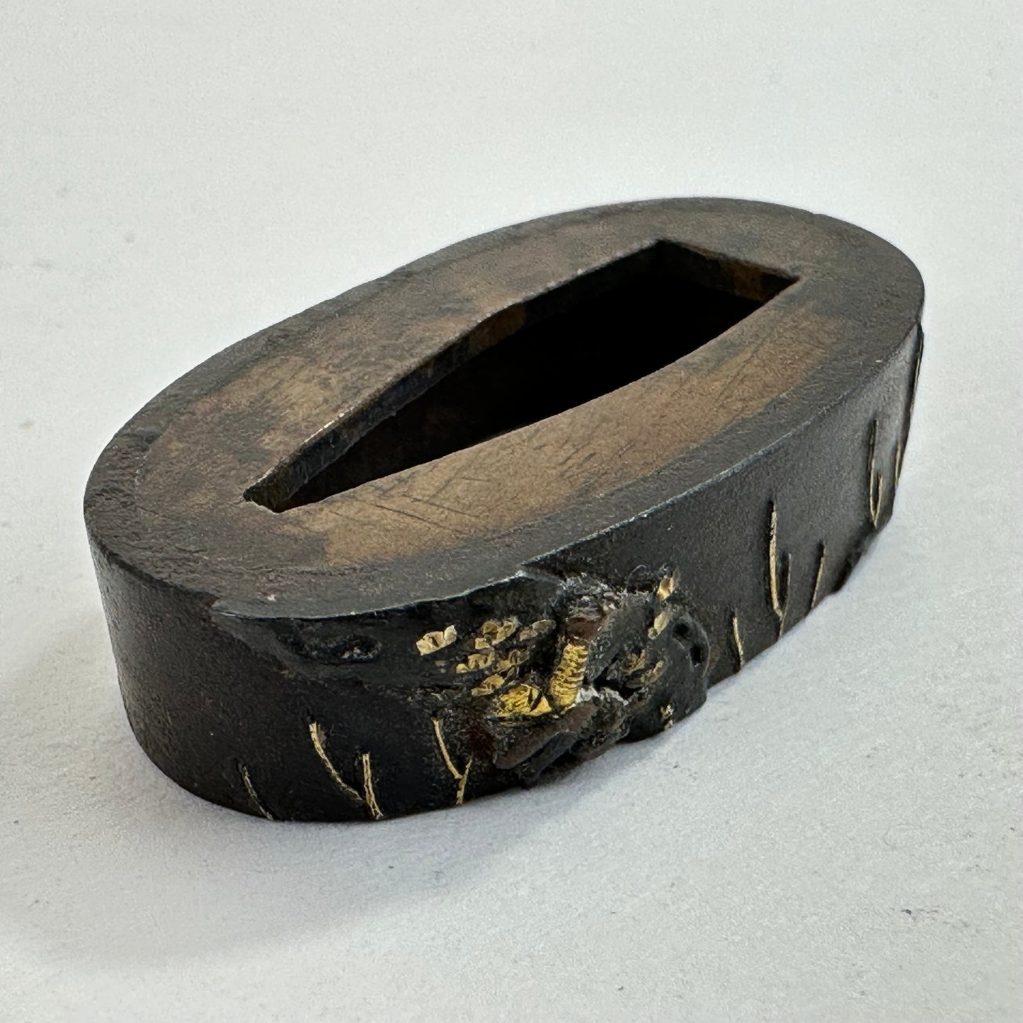 Antique Japanese Edo-Period Sword Katana Fuchi Samurai in Gold on Shakudō,
