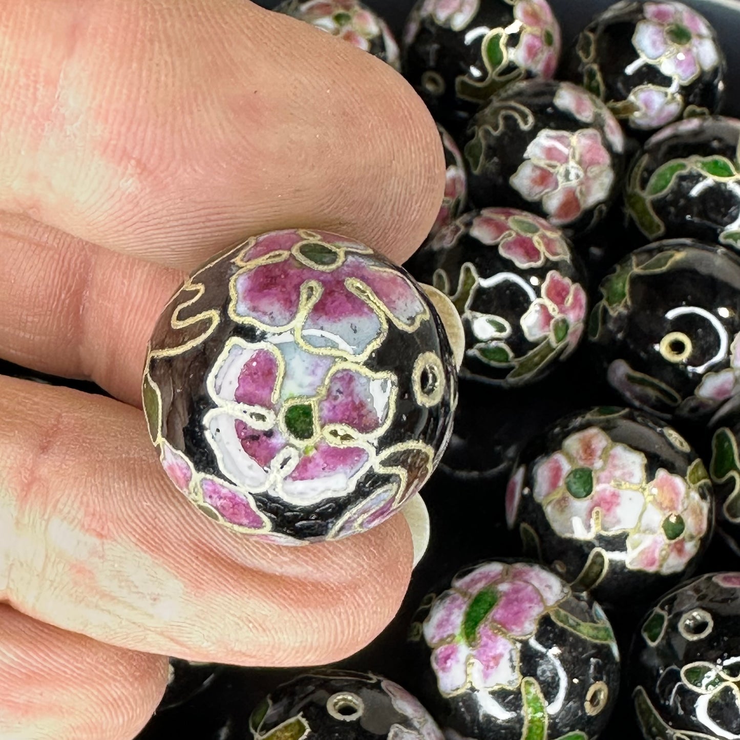 One Vintage Chinese Cloisonne Black Pink Floral Bead 20mm Glass Enamel Jewelry