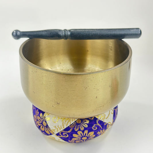 A Vintage Bronze Singing Bowl Buddhist Alter Meditation Zazen 4.75"