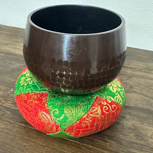 Vintage Japanese Orin Bell Hammered Bronze Singing Bowl w/ Cushion 4"