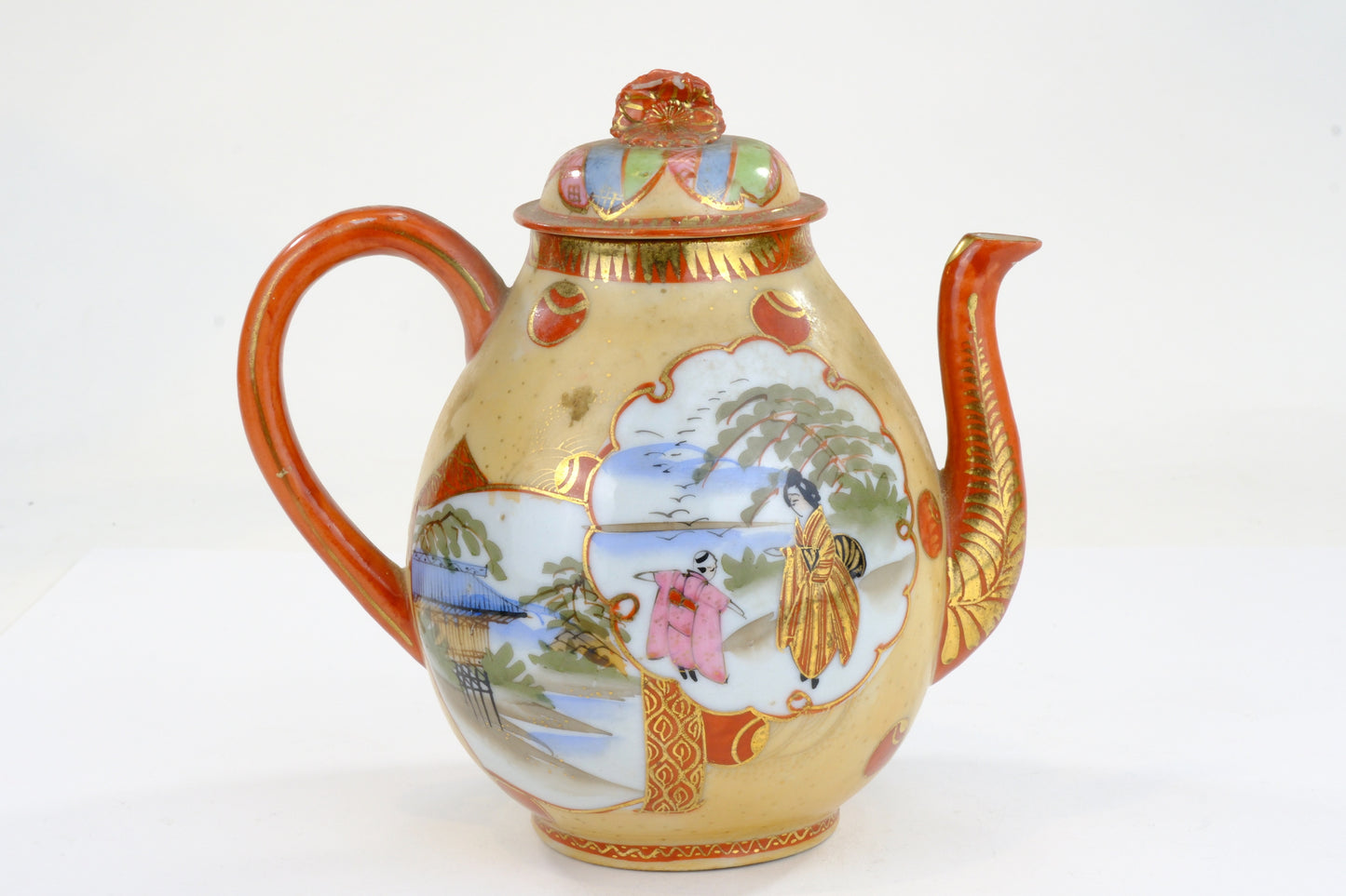 Antique Japanese Satsuma Ware Coffee Pot Bijin Figures Wisteria Shishi Finial Meiji