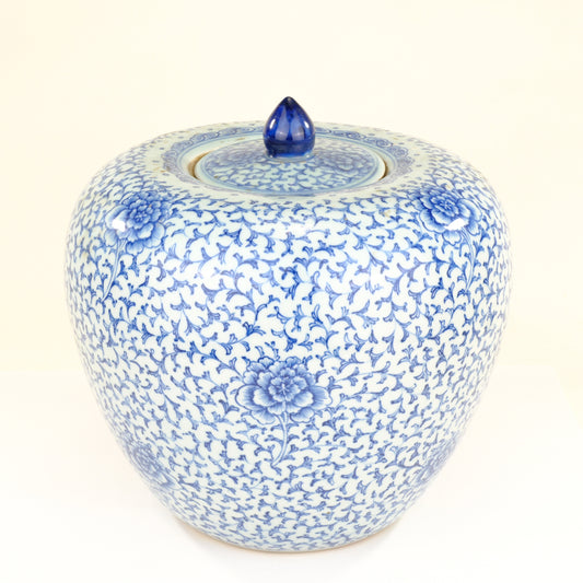 Chinese Blue and White Porcelain Covered Jar Interlocking Lotus Scroll Qing 11H