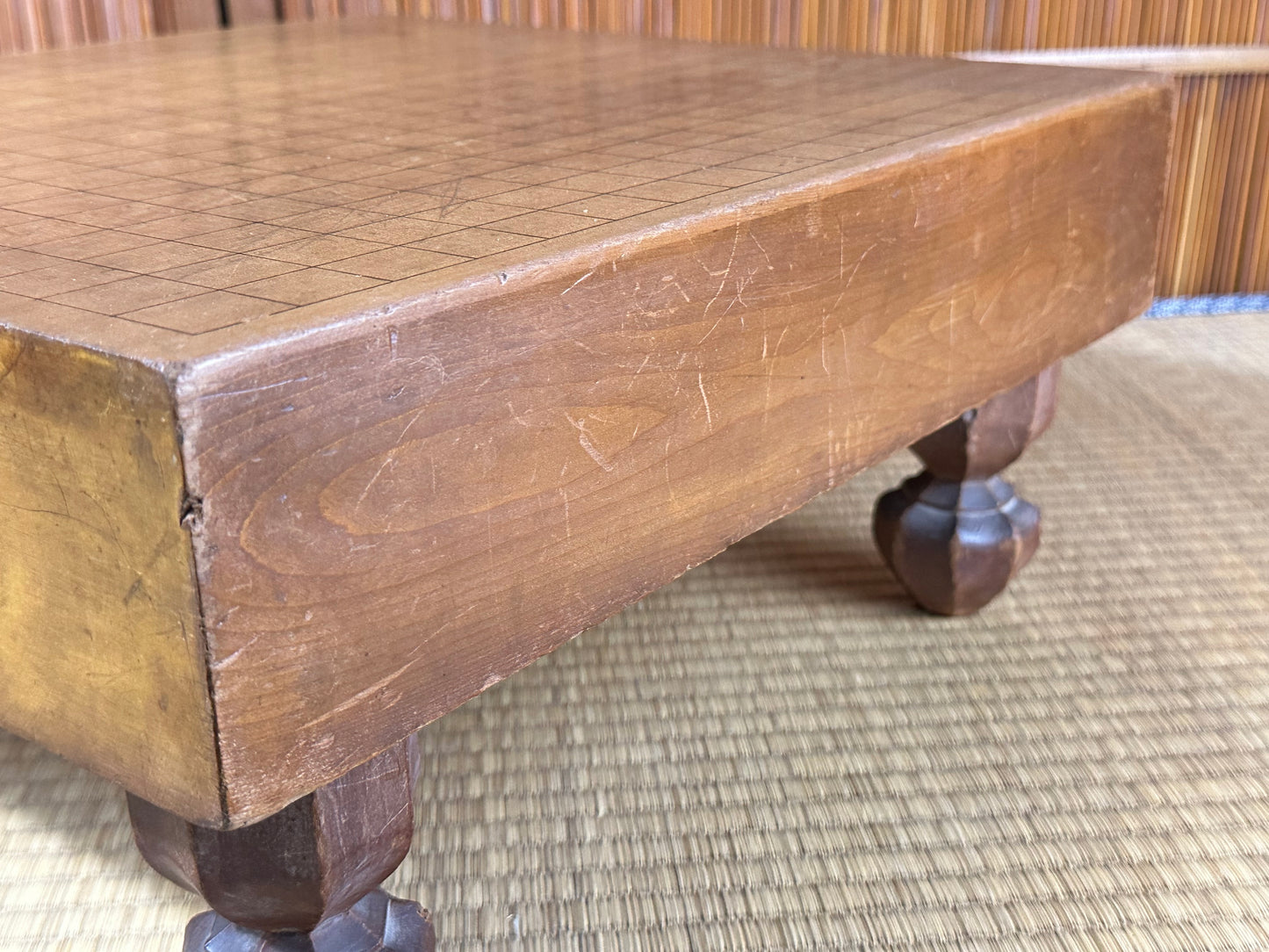Vintage Japanese Katsura Go Board Floor Goban with Carved Tulip Legs 9cm Thick B2