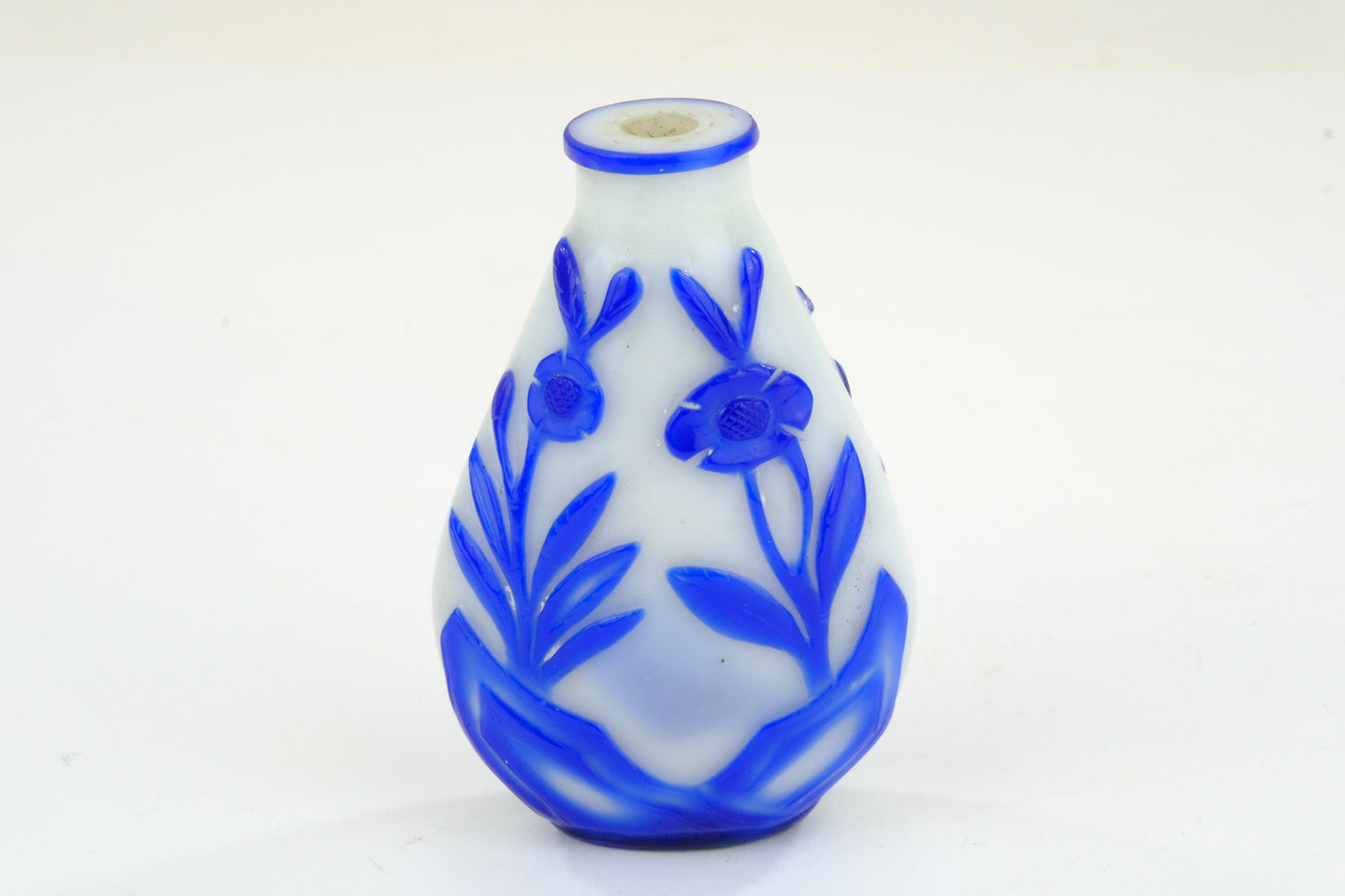 Chinese Blue Overlay Peking Glass Snuff Bottle Floral Botanical Carved ~3"