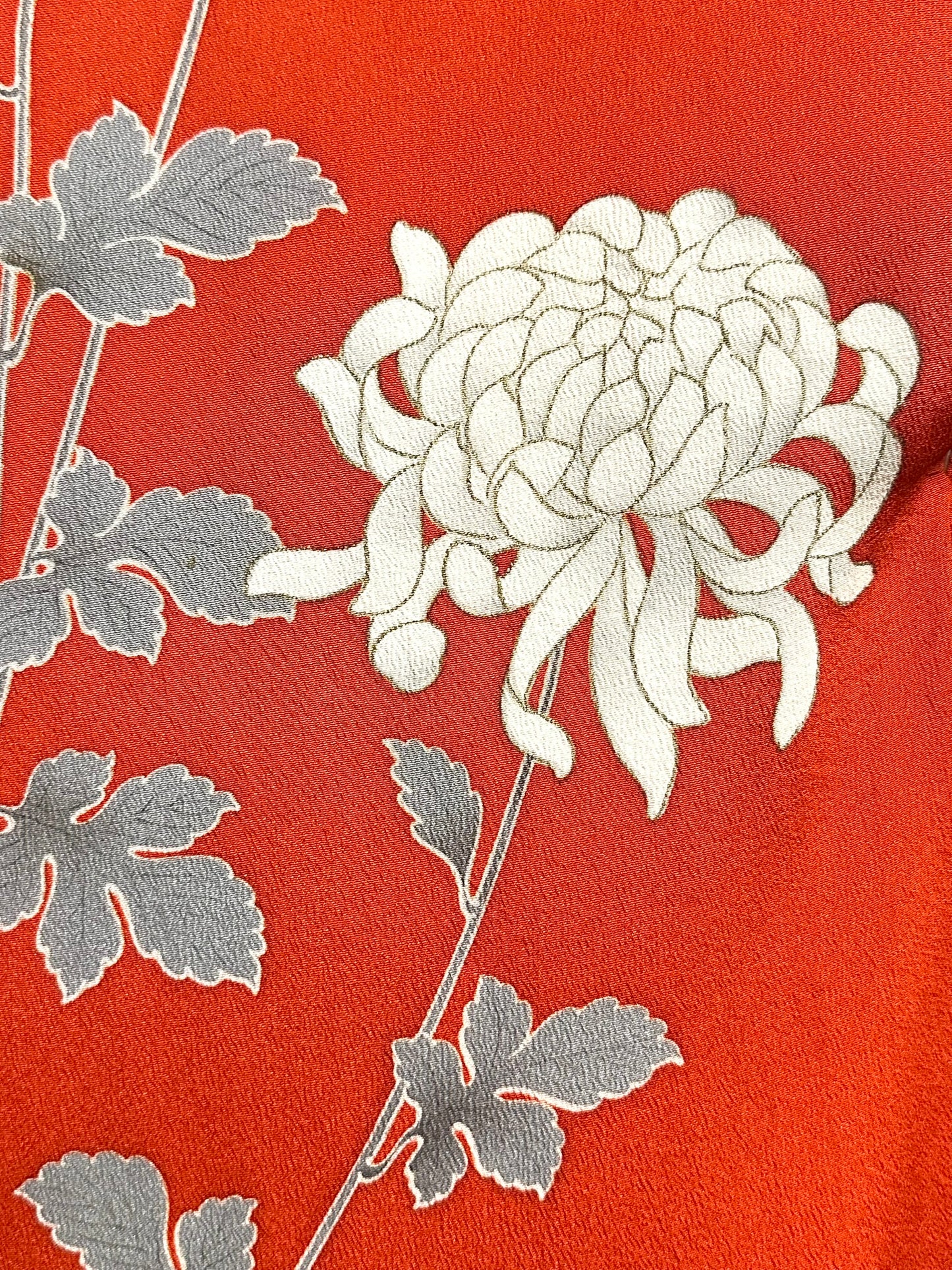 Vintage Japanese Silk Yuzen Kimono White Kiku Chrysanthemum Vermillion Showa