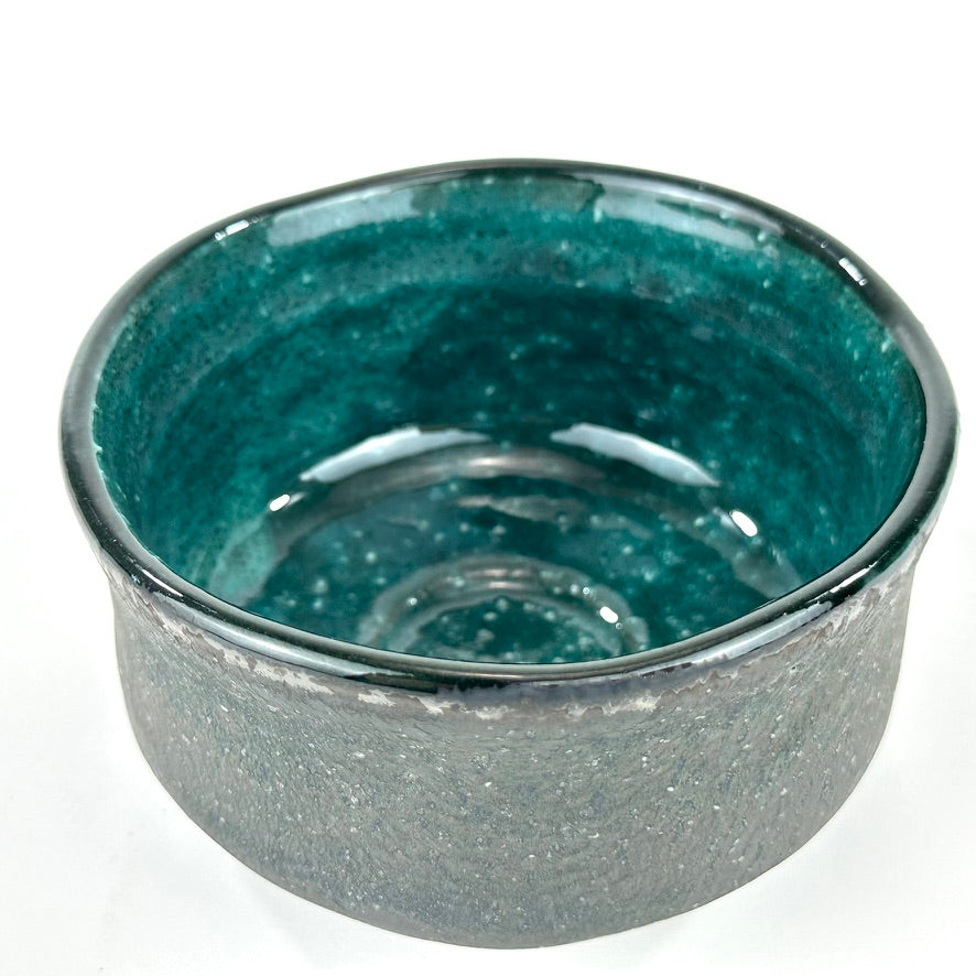 Japanese Mino Ware Chawan Matcha Tea Bowl Blue Teal Interior Grey Speckle Glaze NEW 5"