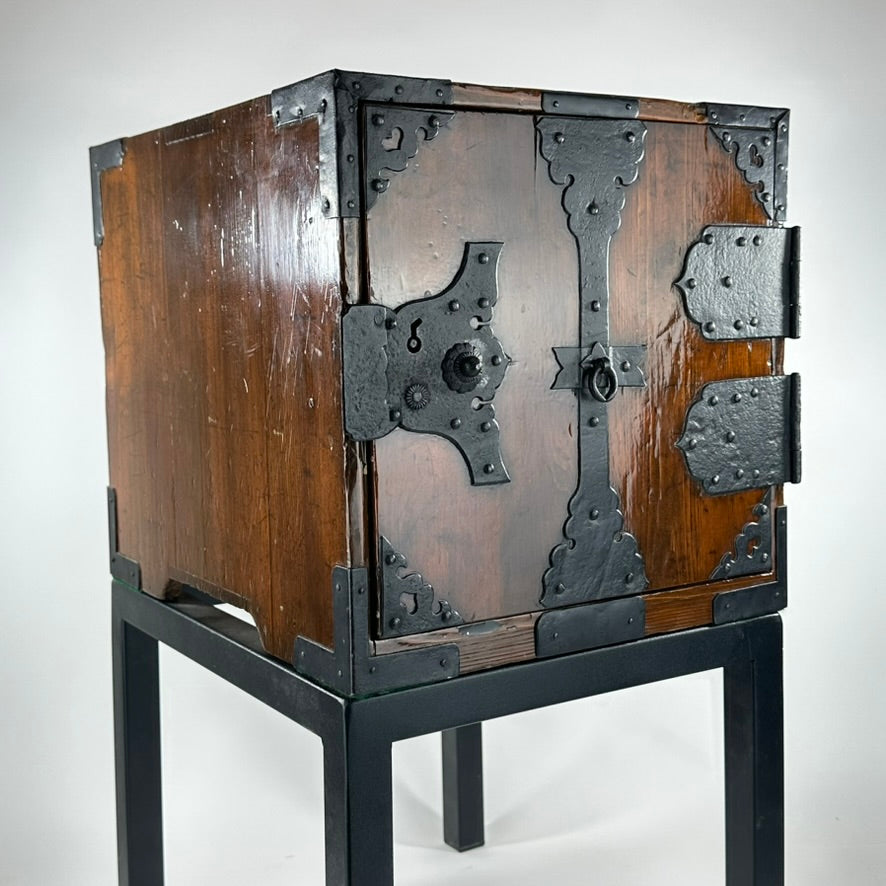 Tansu Chests – Shogun's Gallery