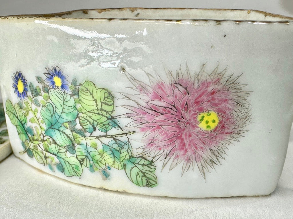 Antique Chinese Qing/Republic Porcelain Cricket House Famille Rose Floral Pine Zhang Mark 2.5"