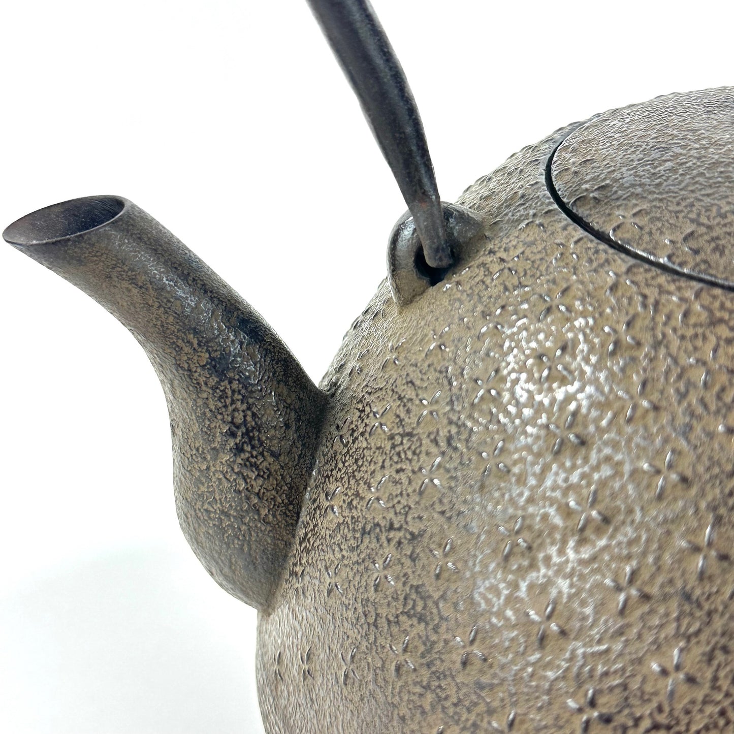 Modern Japanese Cast Iron Tetsubin