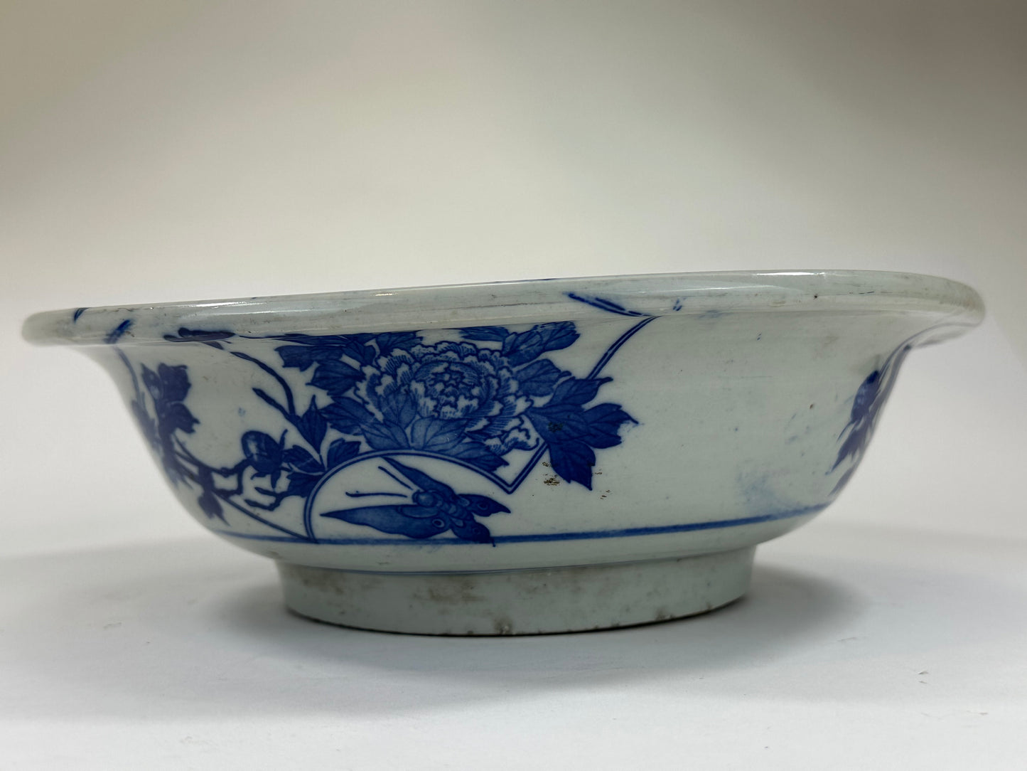 Antique Meiji Hand Painted Imari Japanese Ceramic Bowl Blue & White 11”