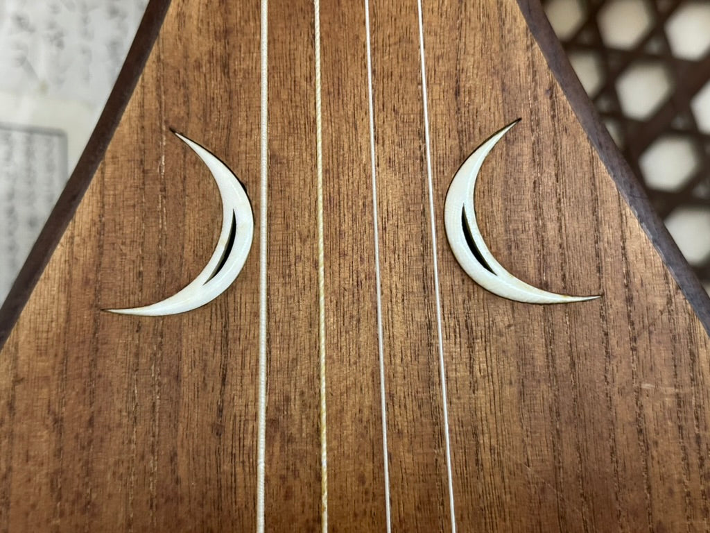 Vintage Japanese Chikuzen Biwa 4-String Kiri Wood Lute Moon Inlay 39″L