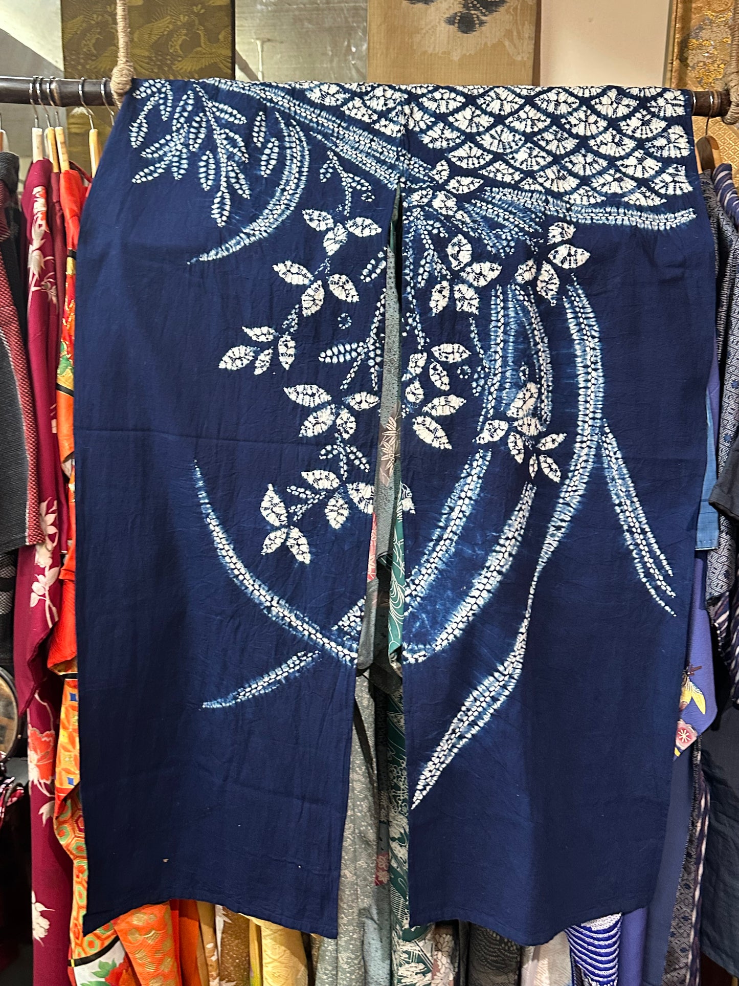 Vintage Japanese Indigo Shibori Noren Curtain Floral Motif Vintage Cotton ~40"L