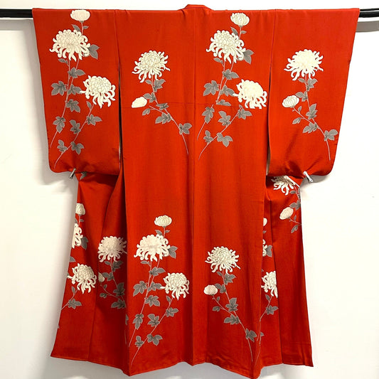 Vintage Japanese Silk Yuzen Kimono White Kiku Chrysanthemum Vermillion Showa