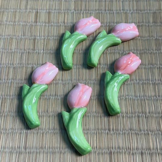 1 (one) Vintage Japanese Ceramic Hashioki Tulip Flower Form Chopstick Rest Showa