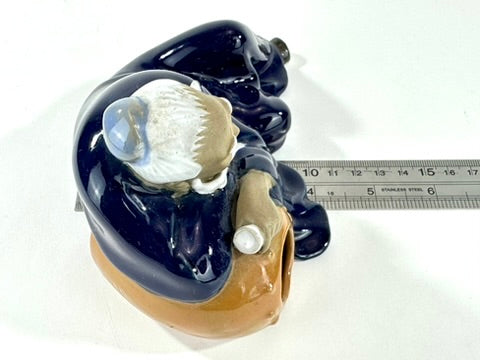 Vintage Chinese Ceramic Li Bai Drunk Poet Reclining Figure Brush Rest Cobalt Blue Glaze 7"