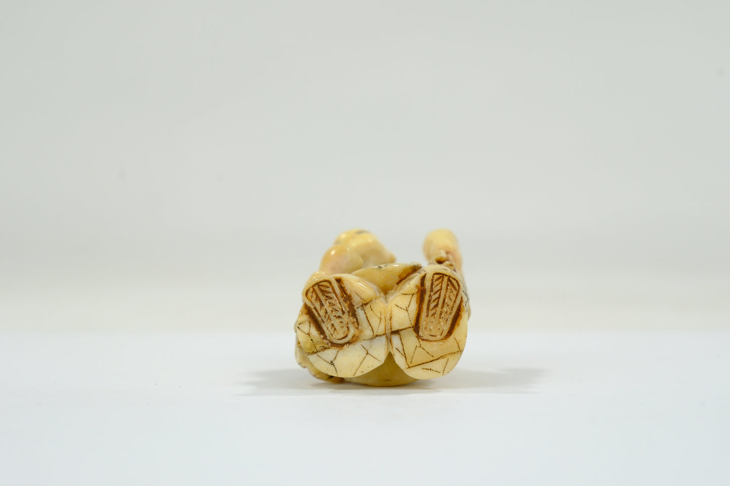 Vintage Chinese Figurine / Netsuke Hand Carved Oxbone ~2”H