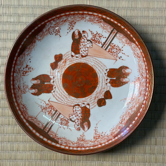 Antique Japanese Kutani Porcelain Plate Aka-e Figural Composition Meiji 9"W