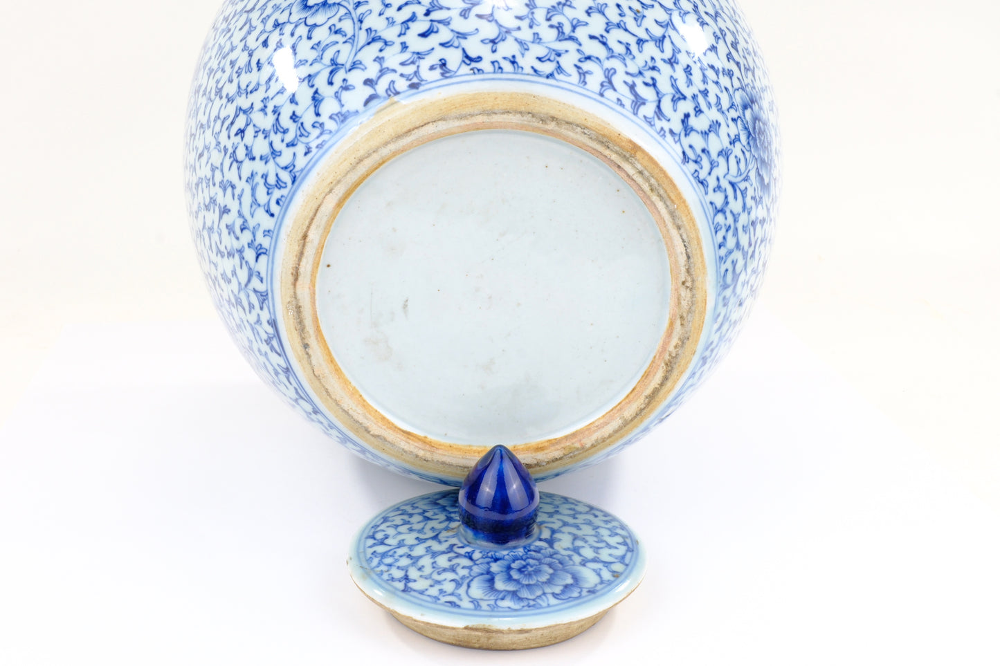 Chinese Blue and White Porcelain Covered Jar Interlocking Lotus Scroll Qing 11H