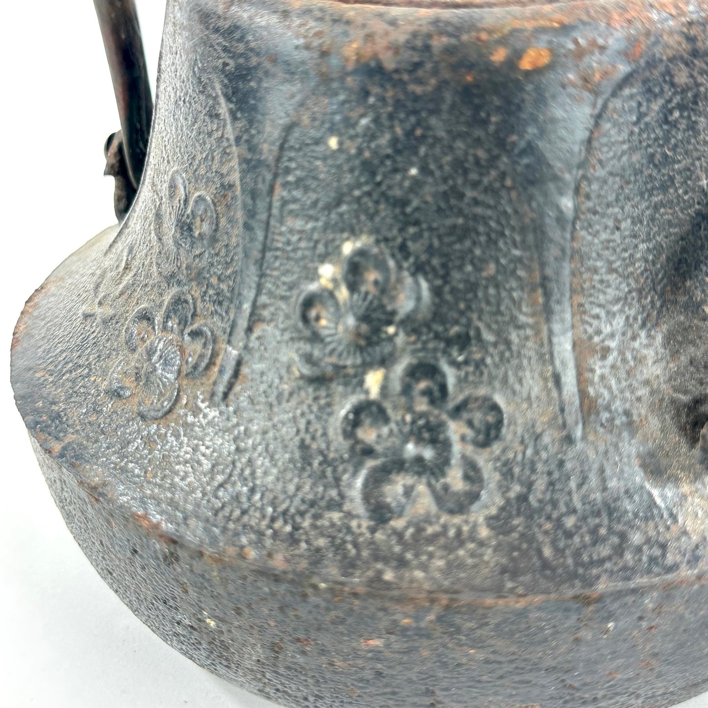 Vintage Japanese Cast Iron Sake Pouring Kettle Chōshi