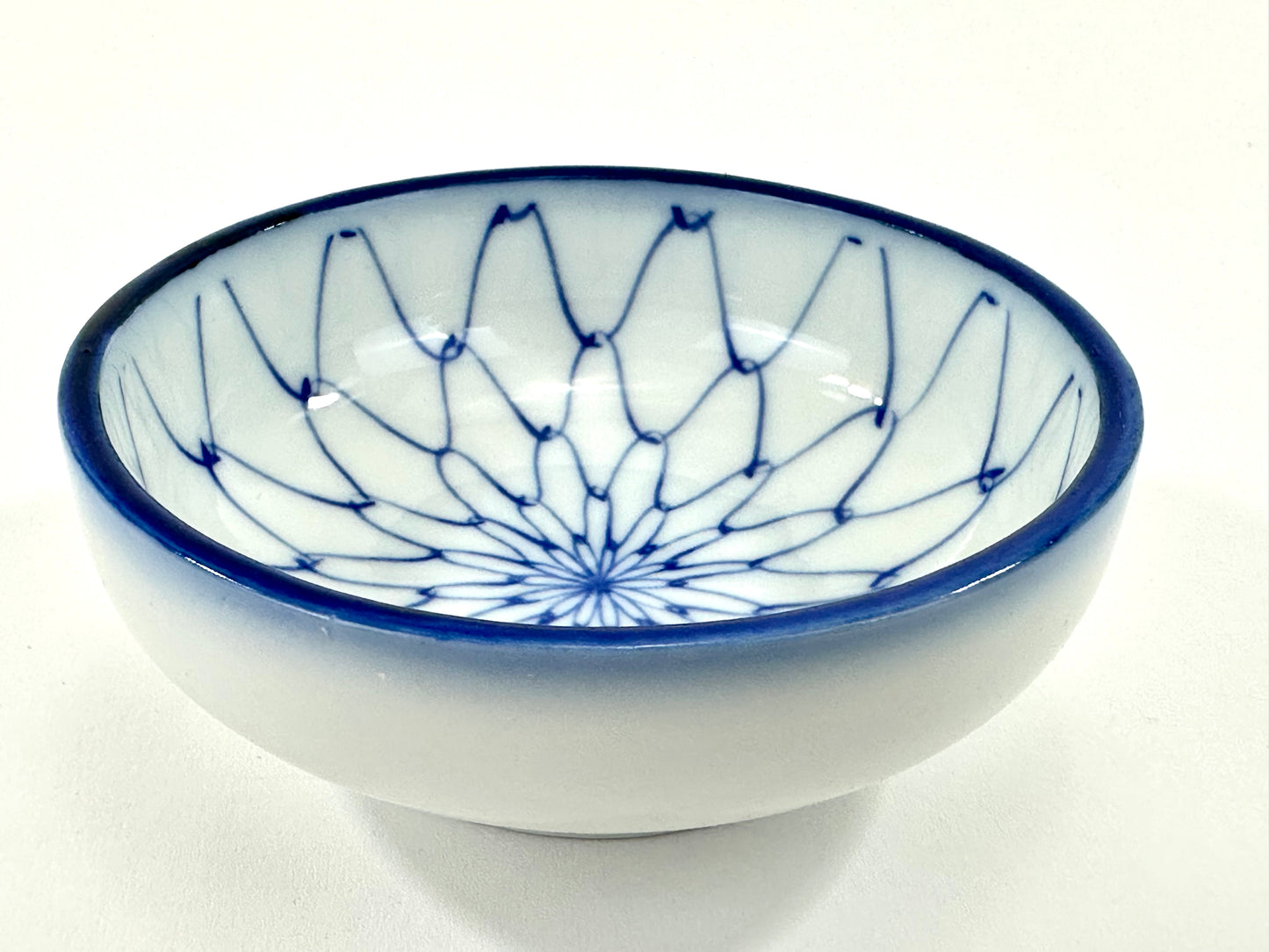 Vintage Japanese Blue-and-White Porcelain Bowl with Radiating Net Pattern 3″W