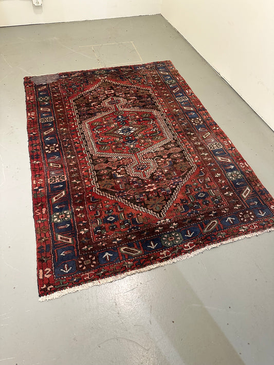 Vintage Persian Rug 60” x 83” Carpet (note condition)