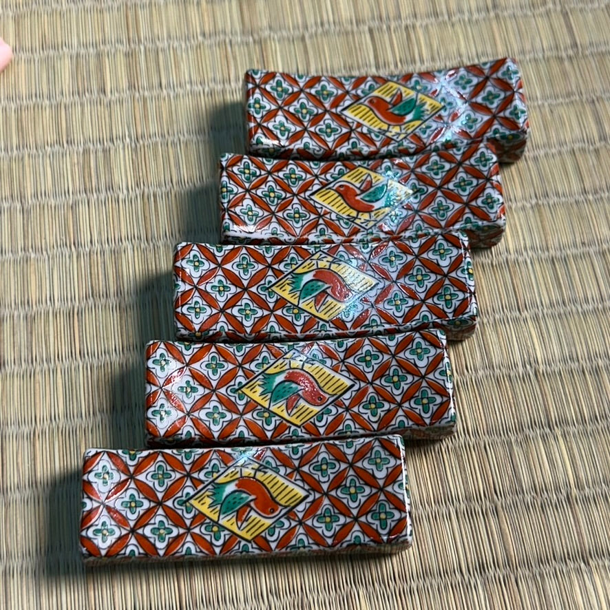 1 (one) Vintage Japanese Imari Style Ceramic Hashioki Rectangular Chopstick Rest Showa