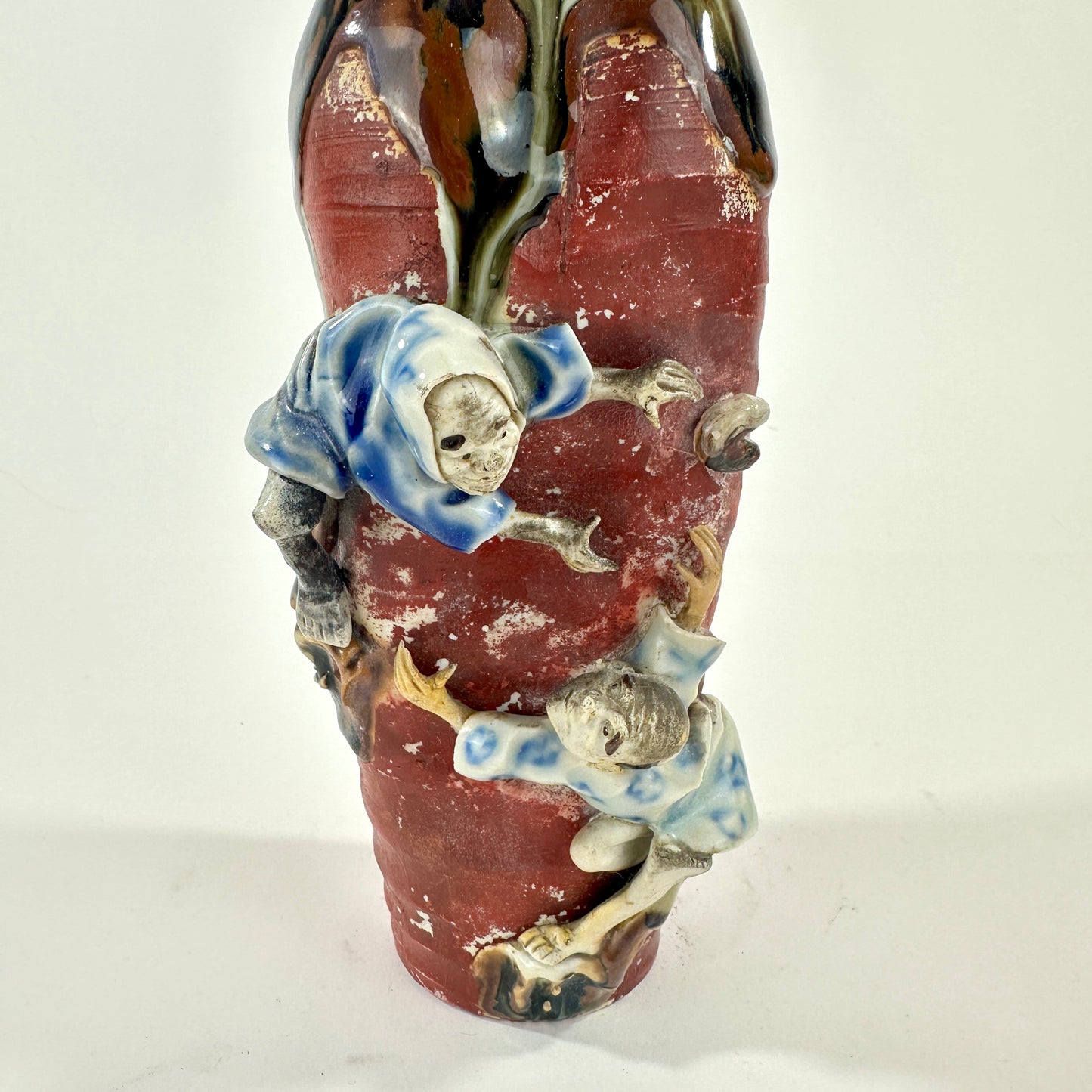 Antique Japanese Meiji Era Sumida Gawa Vase Climbing Figures Red Flambe Ishiguro Koko 8.5" LS#088