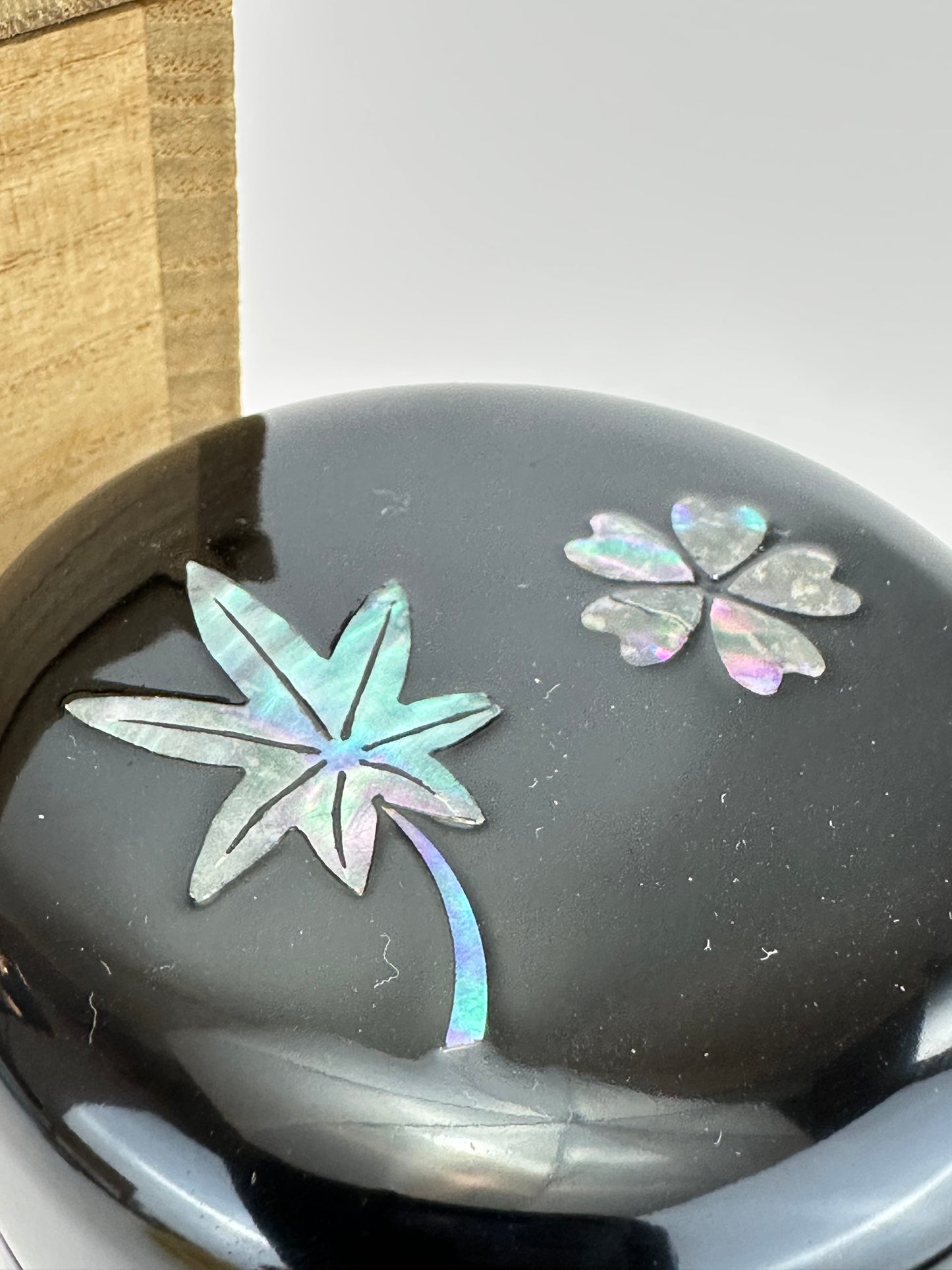 Vintage Japanese Natsume Wooden Tea caddy Raden Cherry blossoms & Maple Leaves