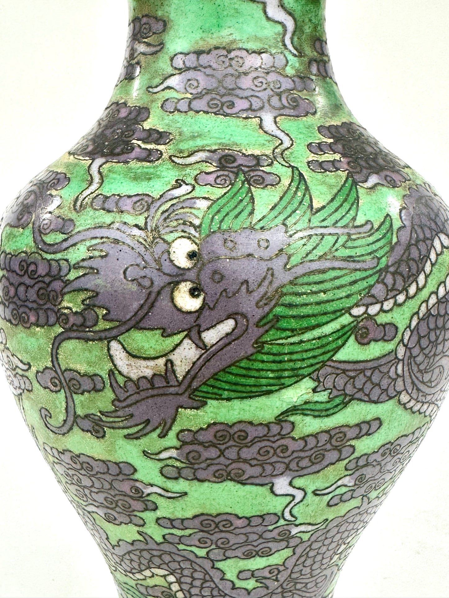 Antique Chinese Late Qing Dynasty (c1910) Cloisonné Vase Emerald Dragon 9”