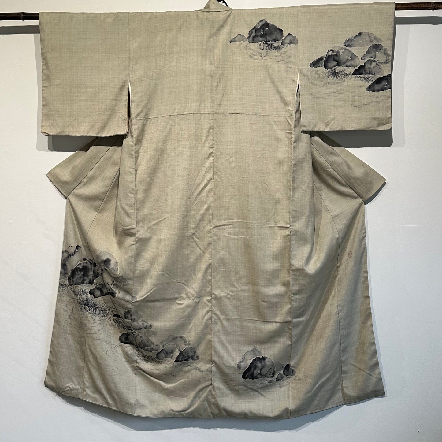 Japanese Tsumugi Silk Kimono Hand Spun/Woven/Painted Boulders Stream Gray