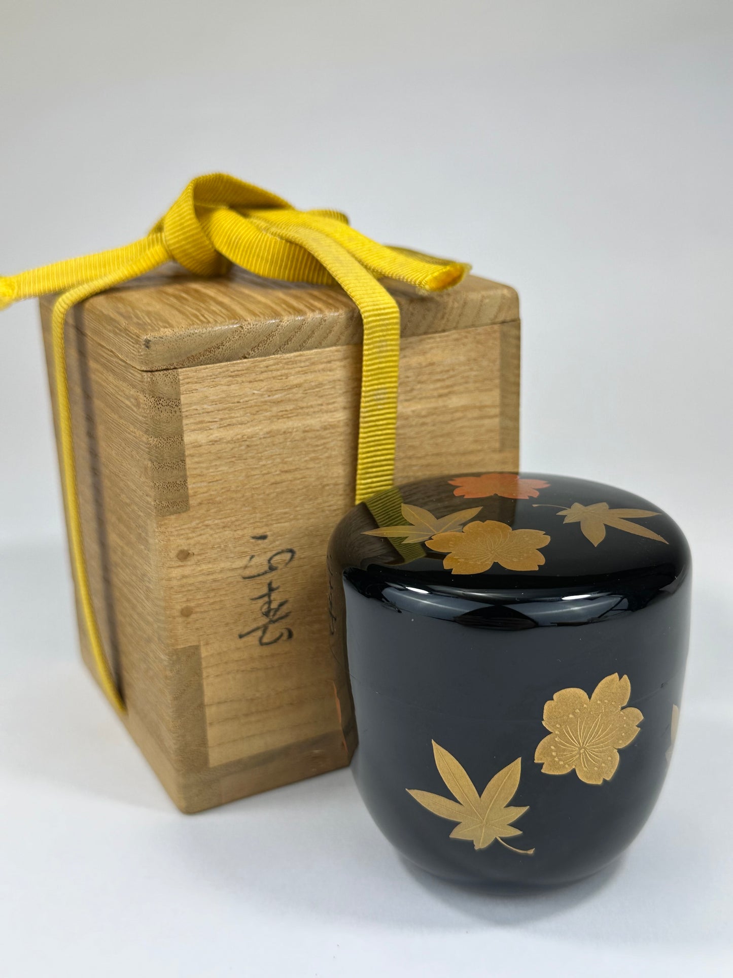 Japanese Tea Ceremony Natsume Black Lacquer Gold Makie plum flowers & leaves 3”