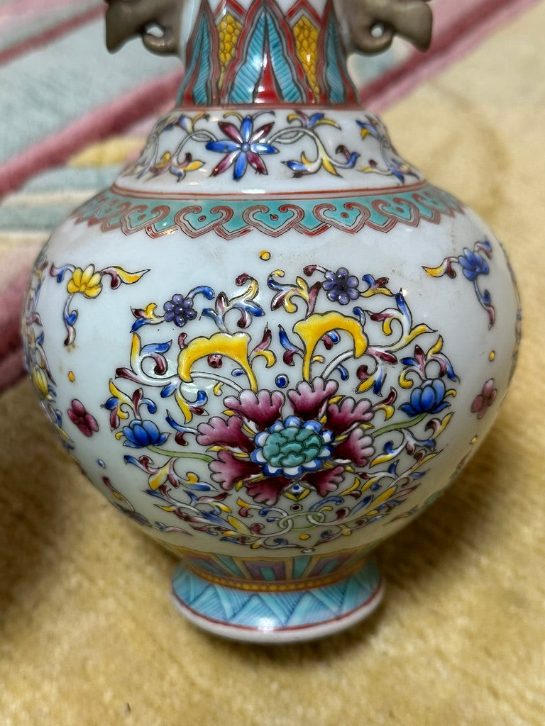 Antique Chinese Qing Dynasty Famille Rose Porcelain Vase Lotus Scroll Beast Handles 10"H 26C*GL