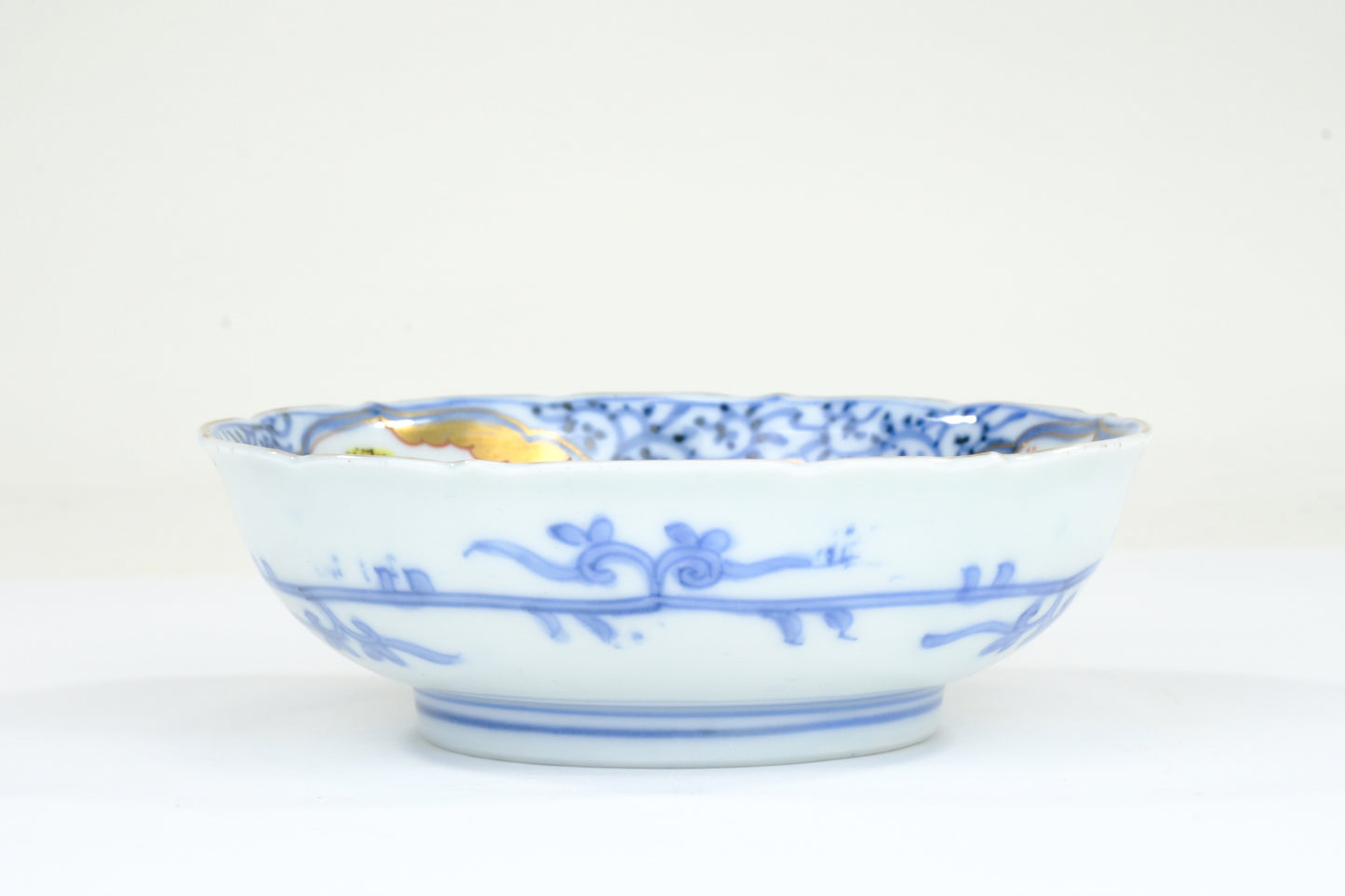 Japanese Imari Kinrande Bowl Willow Landscape Plum Blossom Gold Meiji 6 Inch