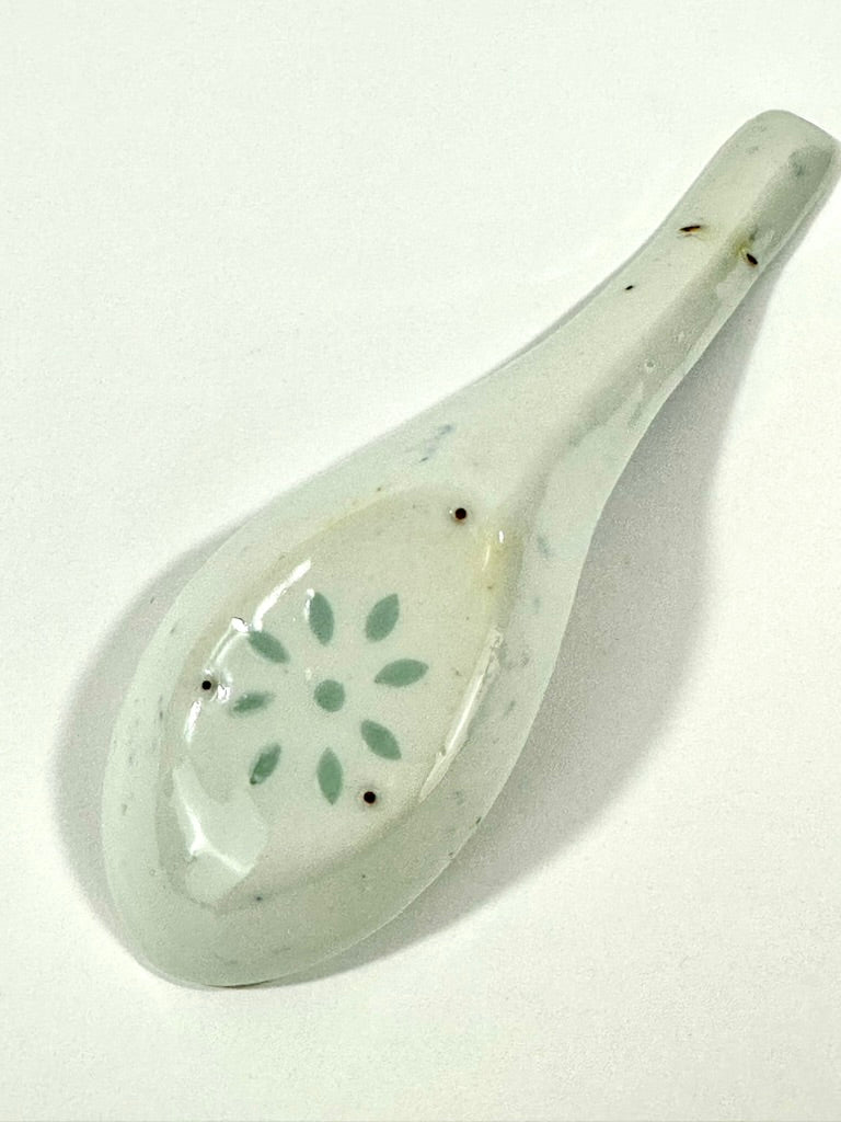 Vintage Chinese Blue White Ling Long Rice Grain Porcelain Soup Spoon 5"L