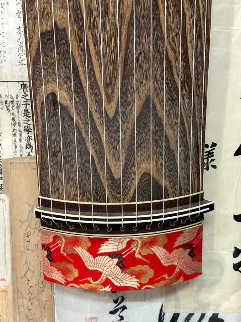 Vintage Japanese 13-String Koto Kiri Wood Zither Crane Brocade 72″L