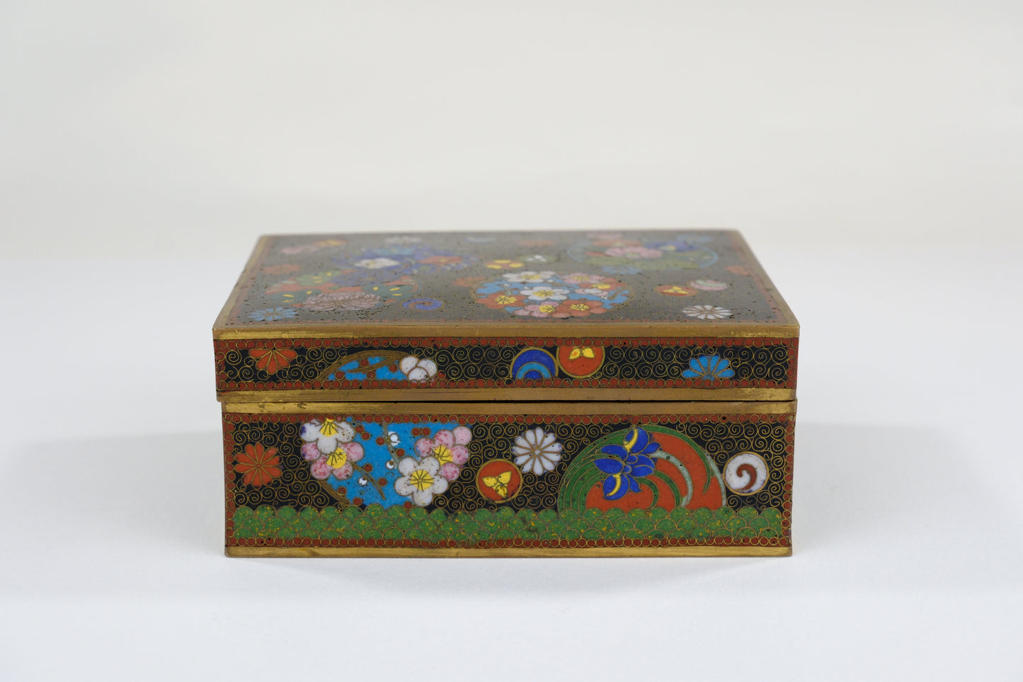 Antique Chinese c1910's Cloisonné Box w/ Floral Motif on Black 4.25”