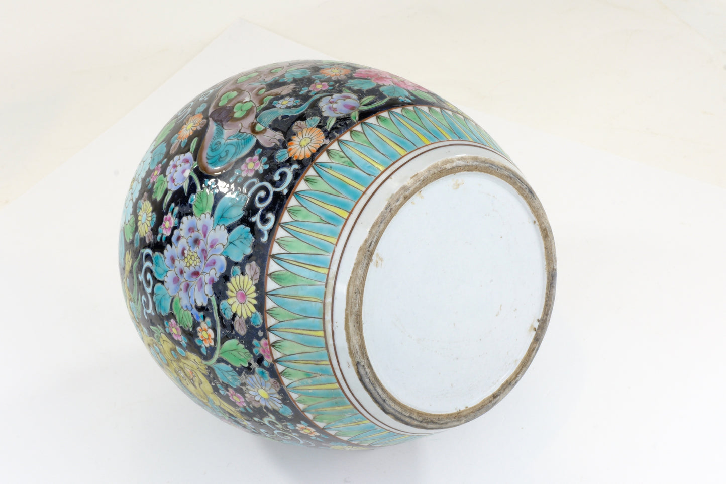 Chinese Famille Noire Porcelain Ginger Jar Shishi Peony Floral Black Ground ~10"H
