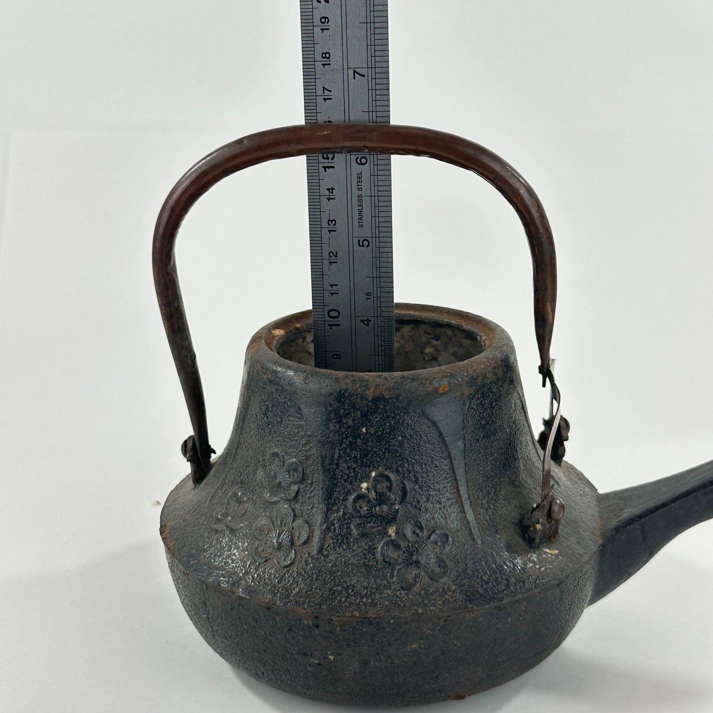 Vintage Japanese Cast Iron Sake Pouring Kettle Chōshi