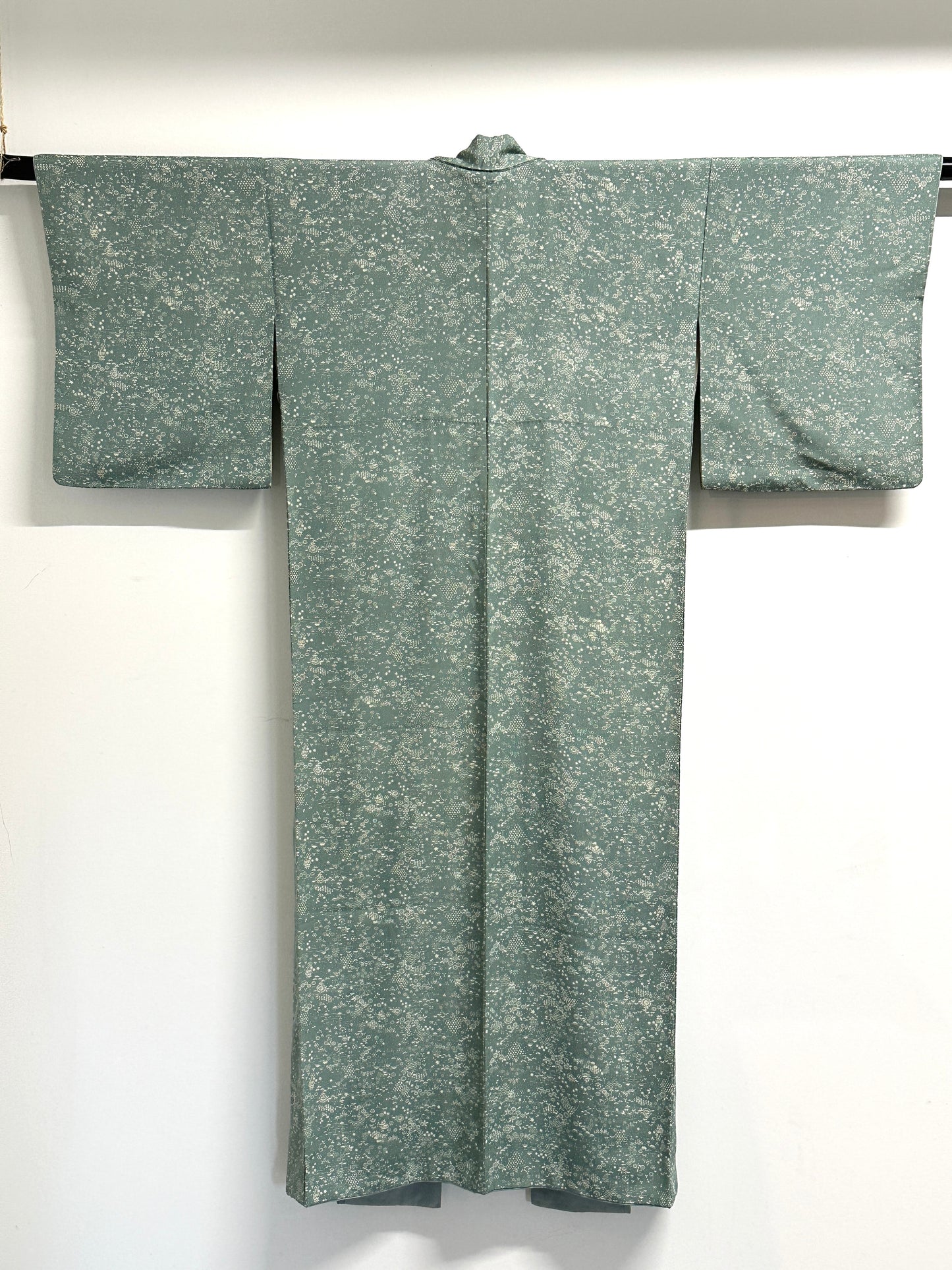 Vintage Japanese Silk Kimono Scattered White Botanical Chirashi Celadon Showa