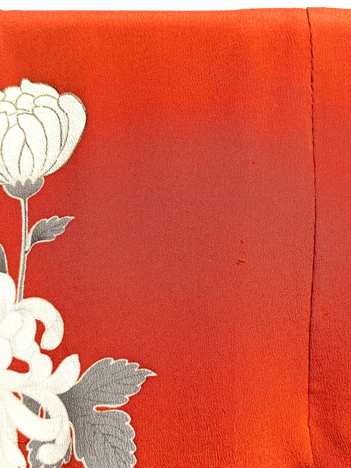 Vintage Japanese Silk Yuzen Kimono White Kiku Chrysanthemum Vermillion Showa