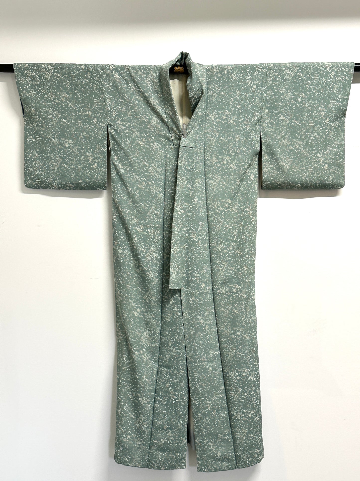Vintage Japanese Silk Kimono Scattered White Botanical Chirashi Celadon Showa