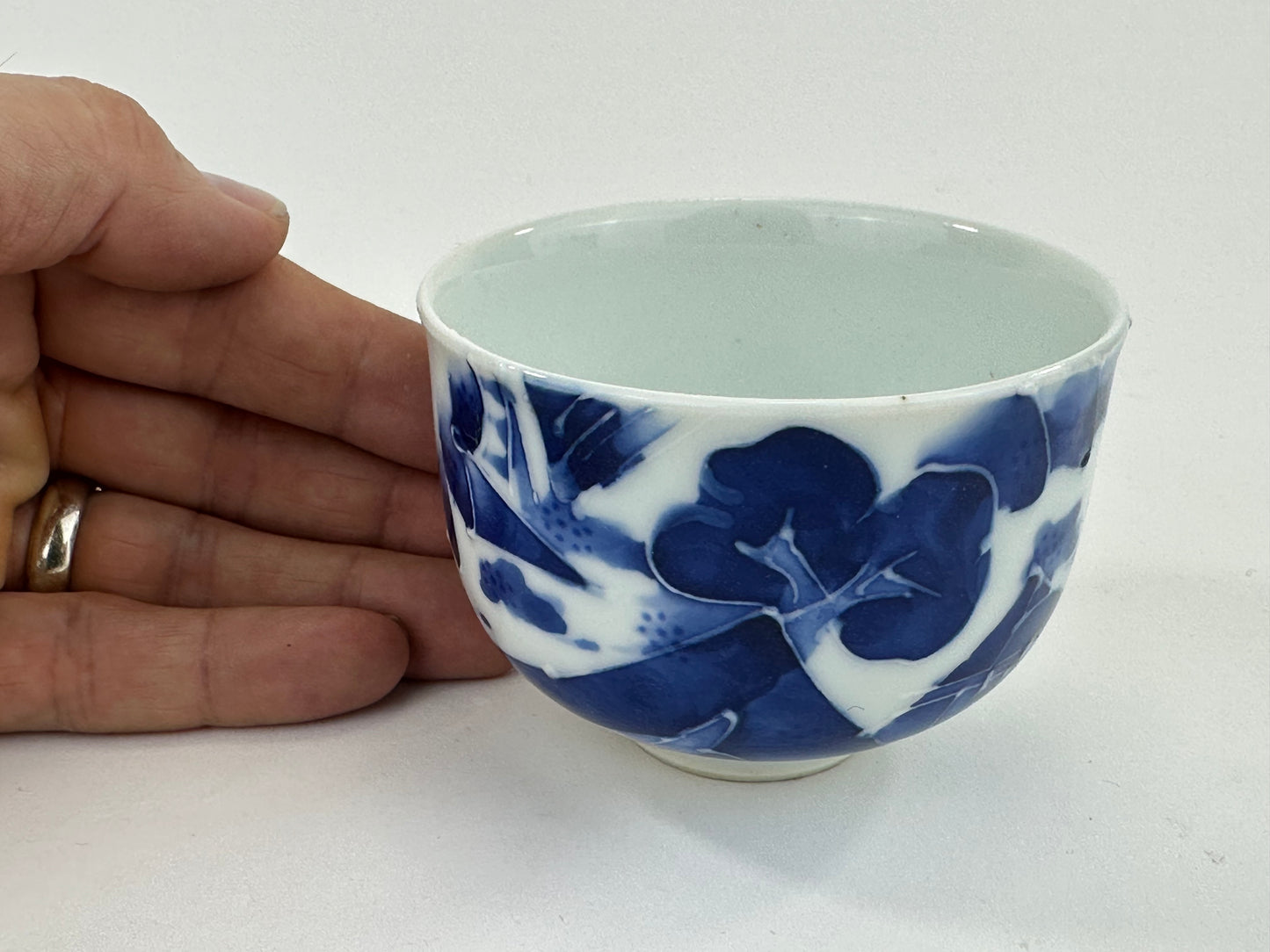 Vintage Japanese Sometsuke Indigo Handpainted Yunomi Tea Cup 3.25"W