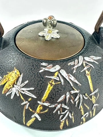 Vintage Japanese Cast Iron Tetsubin Bamboo Cicada Gold Silver Brass Lid Showa 8"W LS#149