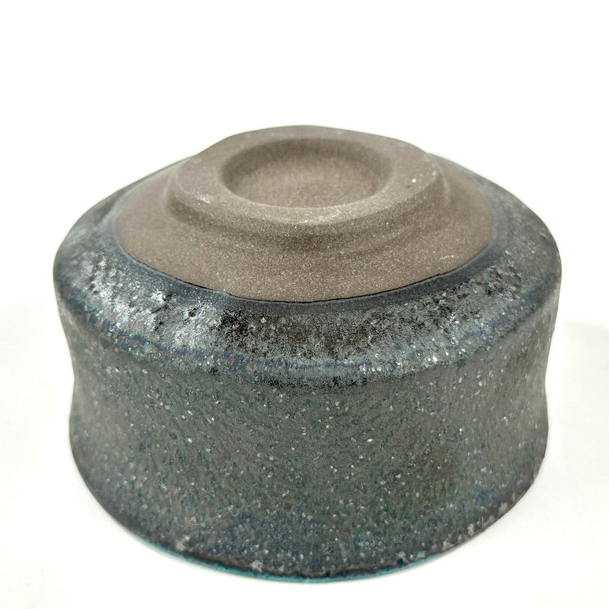 Japanese Mino Ware Chawan Matcha Tea Bowl Blue Teal Interior Grey Speckle Glaze NEW 5"