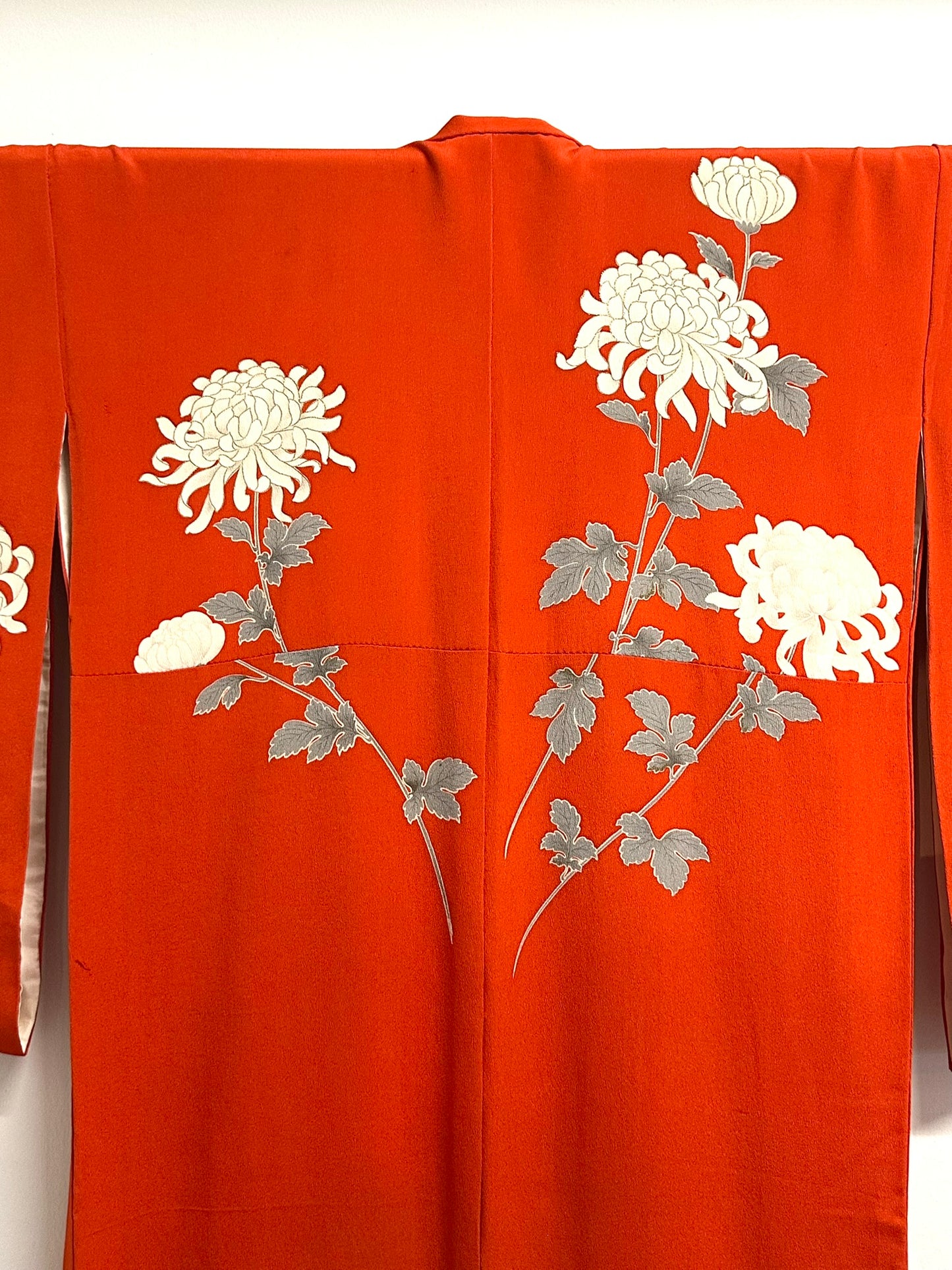 Vintage Japanese Silk Yuzen Kimono White Kiku Chrysanthemum Vermillion Showa