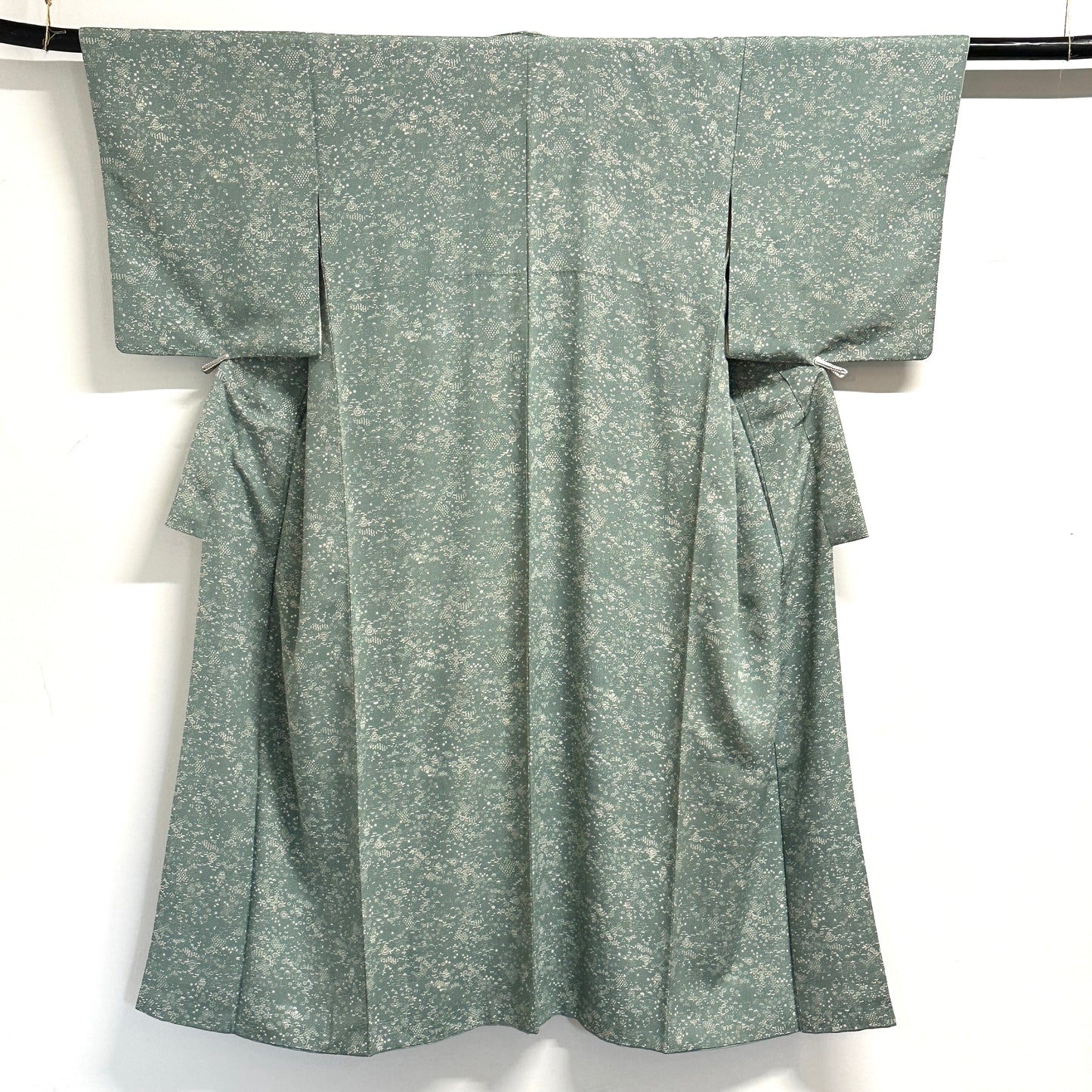Vintage Japanese Silk Kimono Scattered White Botanical Chirashi Celadon Showa