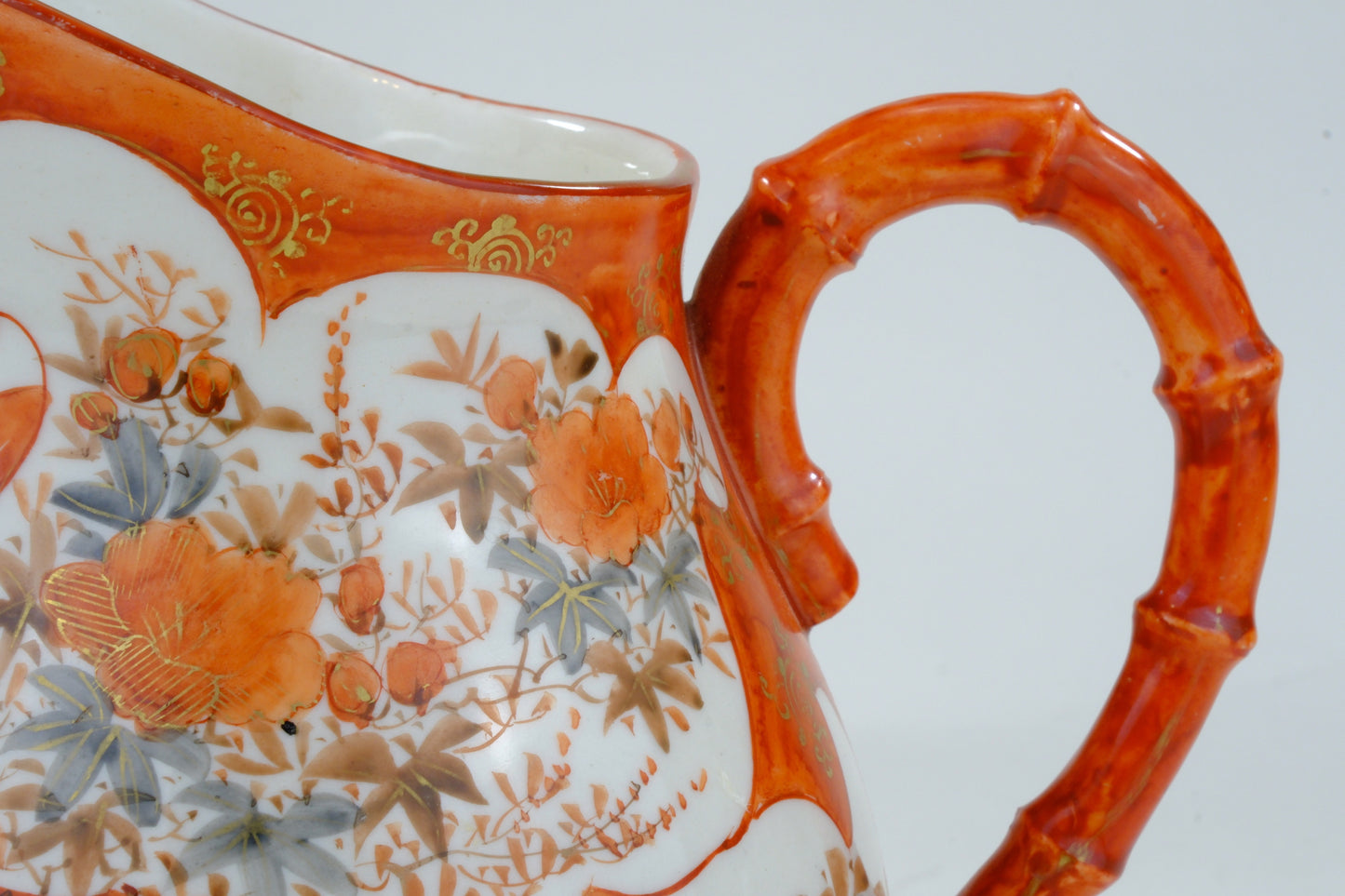 Antique Japanese Kutani Aka-e Export Ewer Pitcher Peony Bamboo Handle Meiji 9 Inch